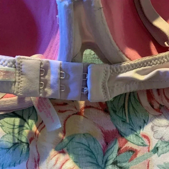 Victoria Secret Pink Women’s Bra Size 34 C - Picture 4 of 12